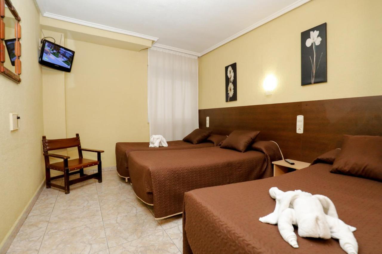 Triple Room,943989346:JPEG
