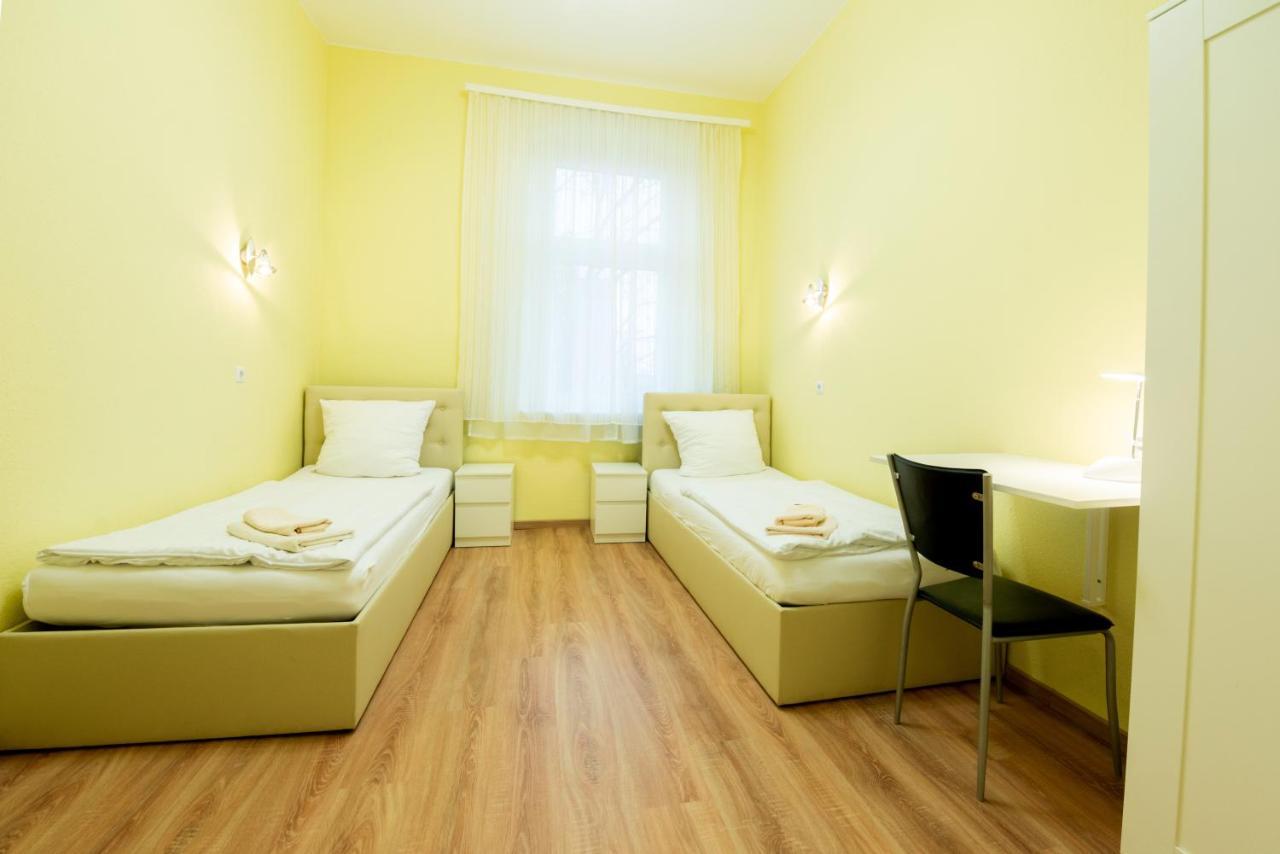 Tweepersoonskamer met Gedeelde Badkamer