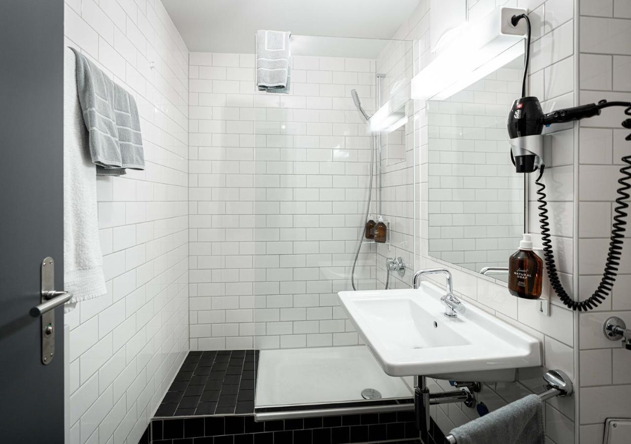 Habitación con baño compartido - Cama grande
