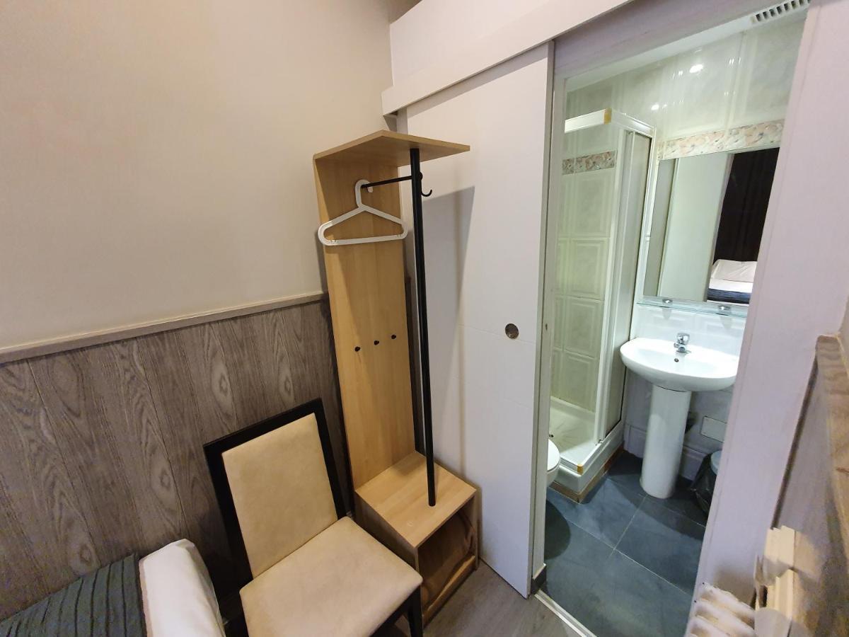 Small Single Room