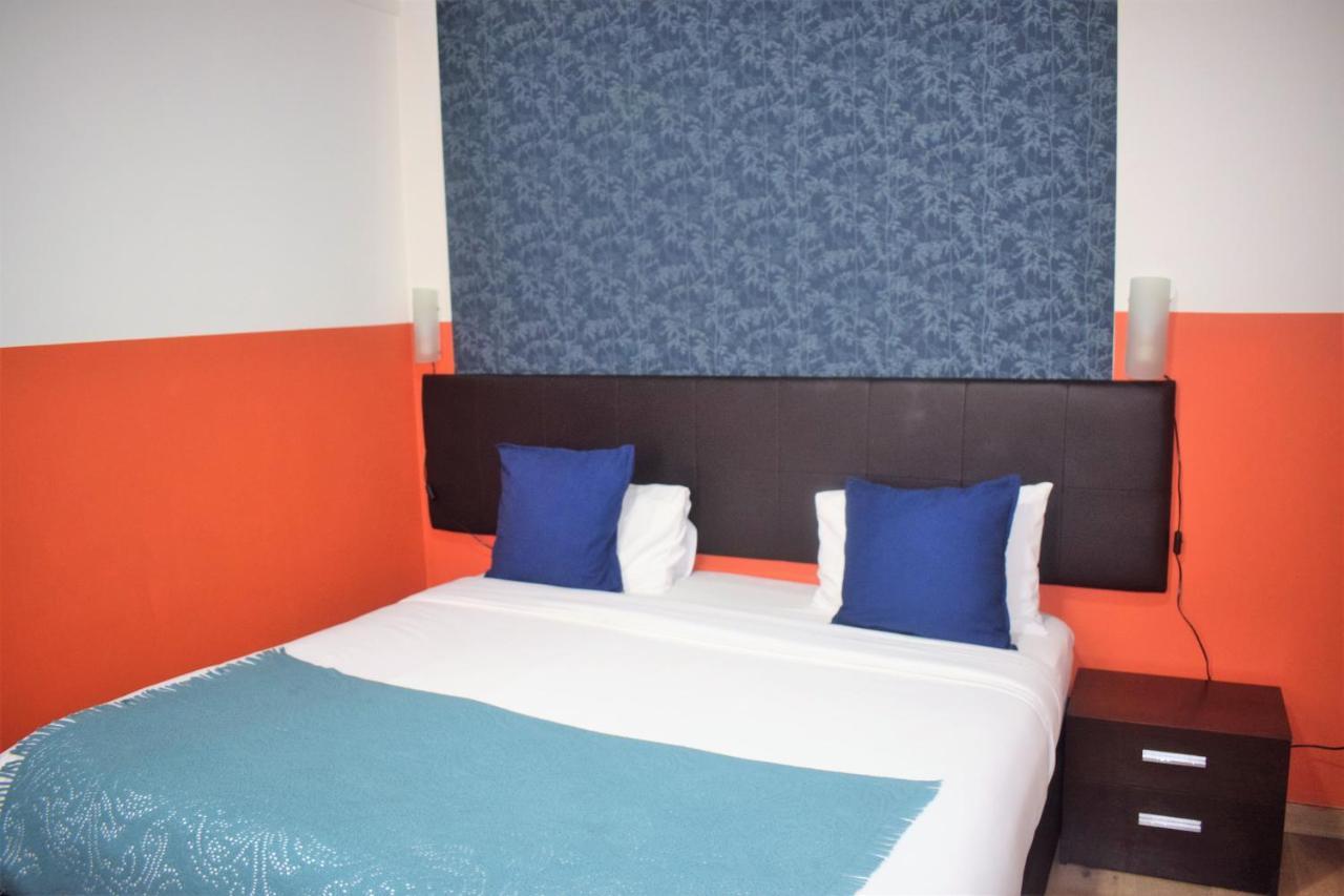 Tweepersoonskamer met Gedeelde Badkamer