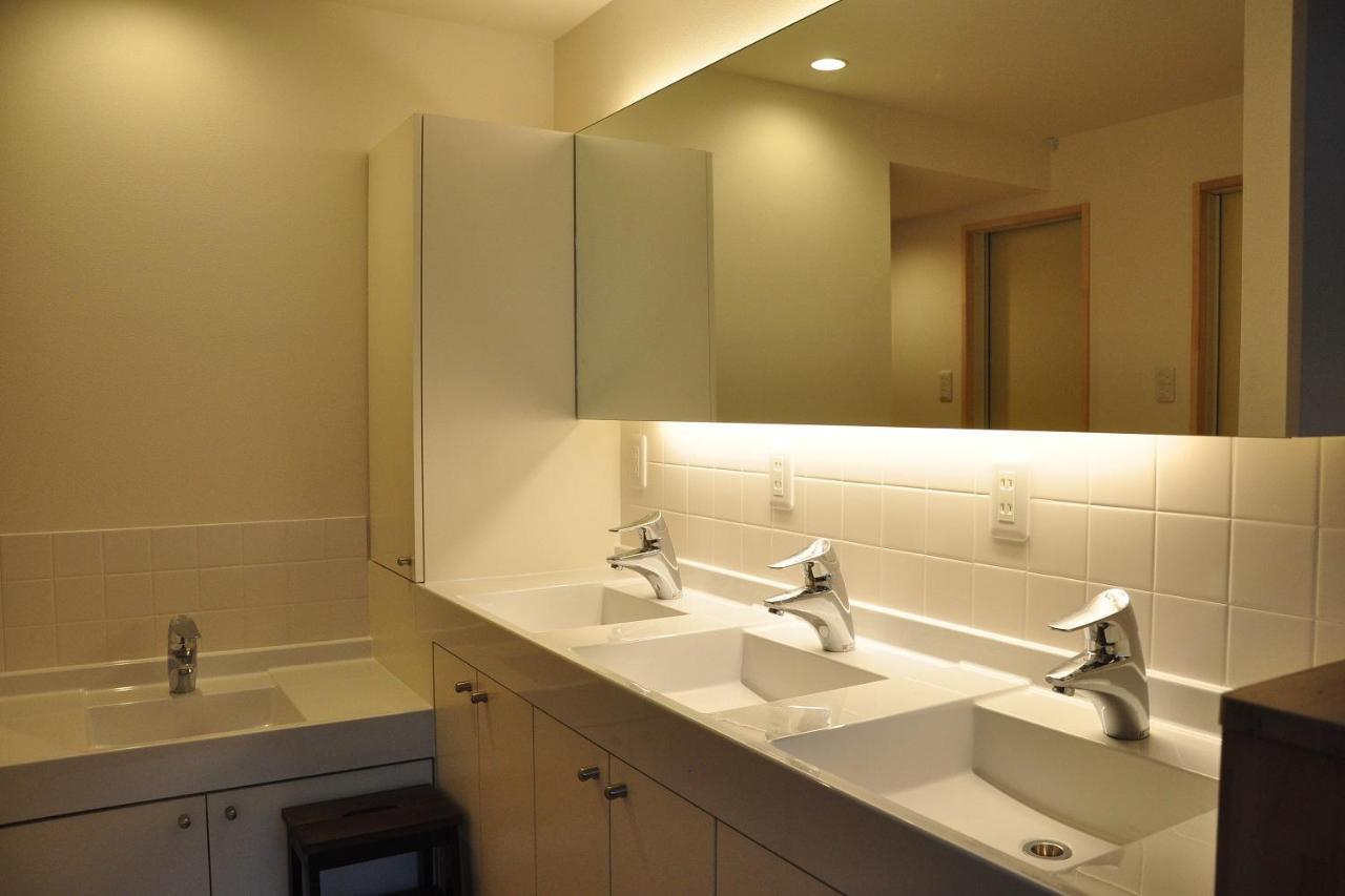 Twin Room with Shared Bathroom