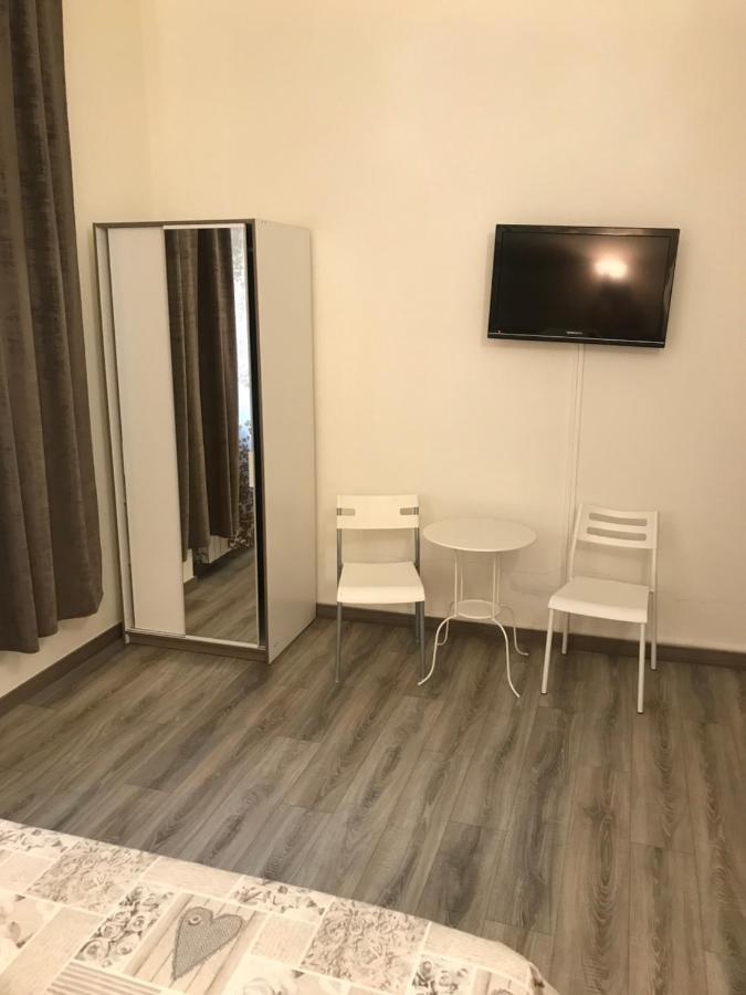 Double Room Private Bathroom