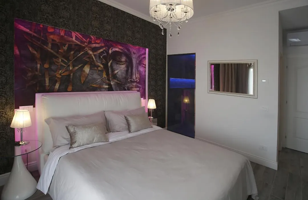 Luxury Suite-1