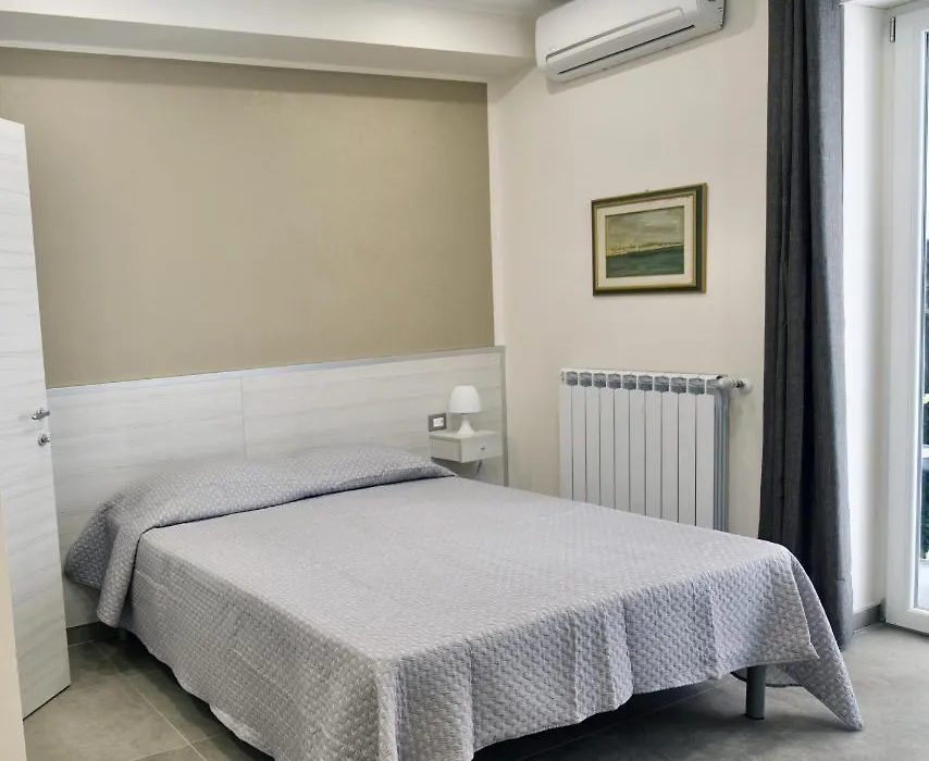 Six Rooms-1