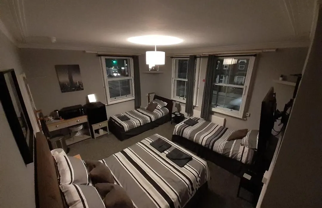 Caversham Lodge-1