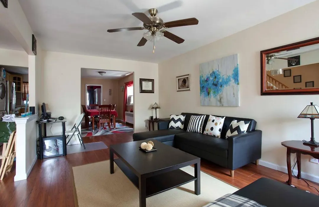 Modern, Easy Check-In, Book Instantly-1