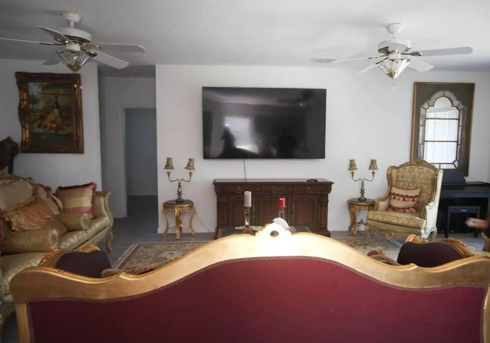 Very Nice Private Bedroom-1