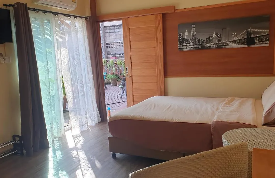 Little Guest House Hotel-1