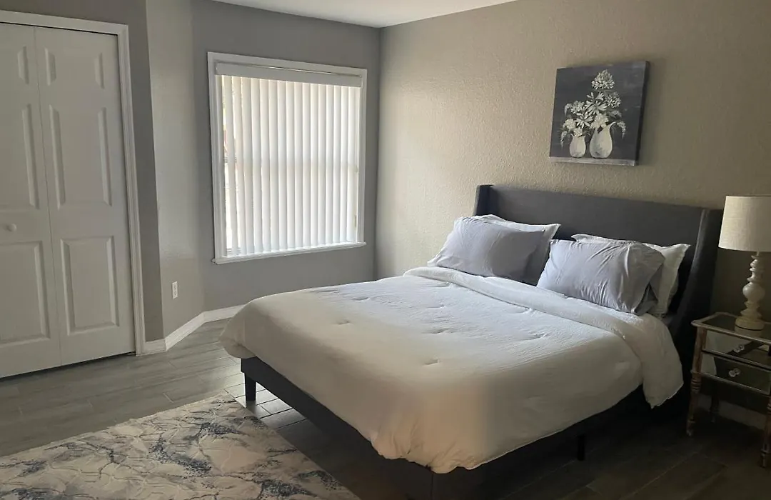Sandlake Private Residences Condo-1