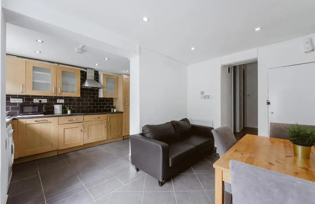 Great Rooms In Stepney Green Station - 12-1