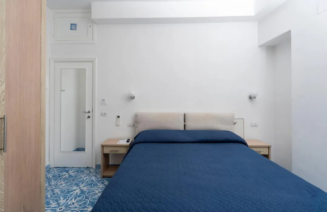 Guest House La Piazzetta-1