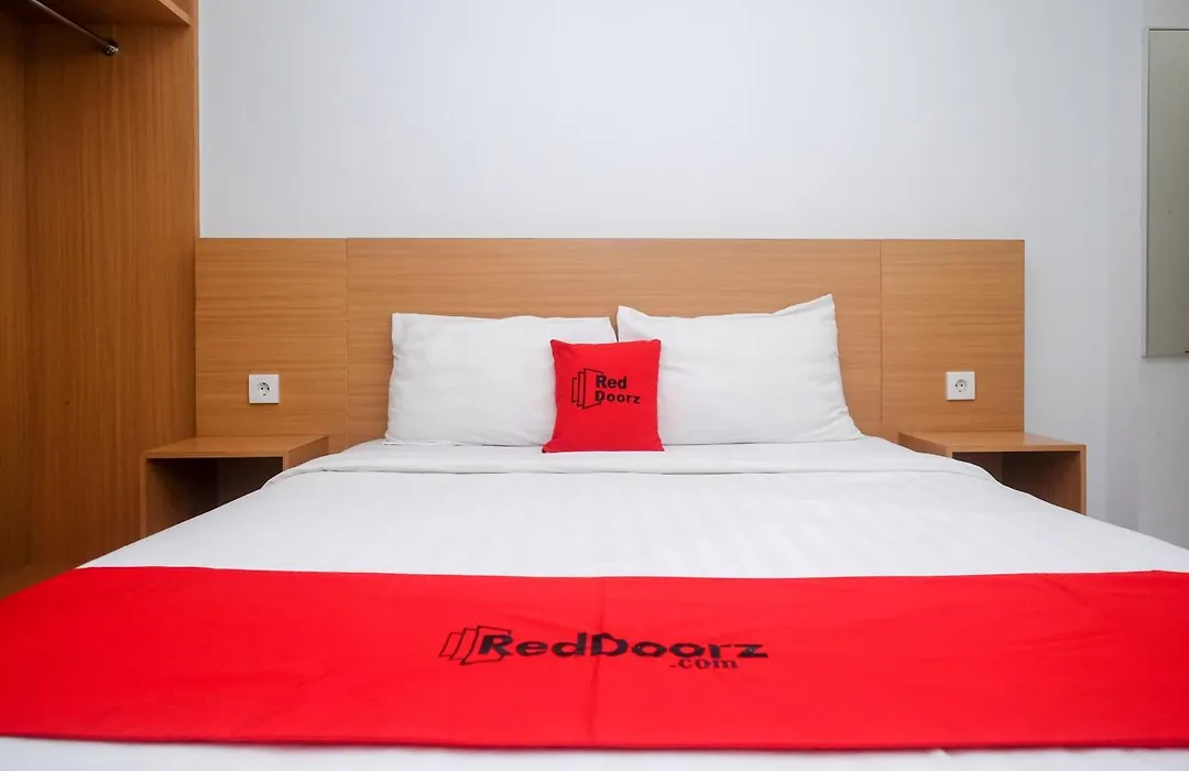 Reddoorz Apartment Near Exit Toll Colomadu-1