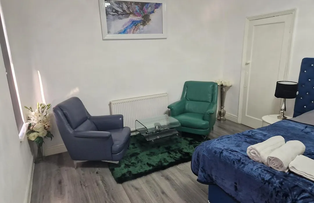 Highfields House - Free Wifi - Free Local Parking-1