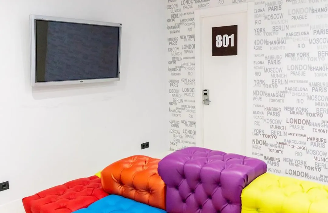 Hostal Gran Via 44-1