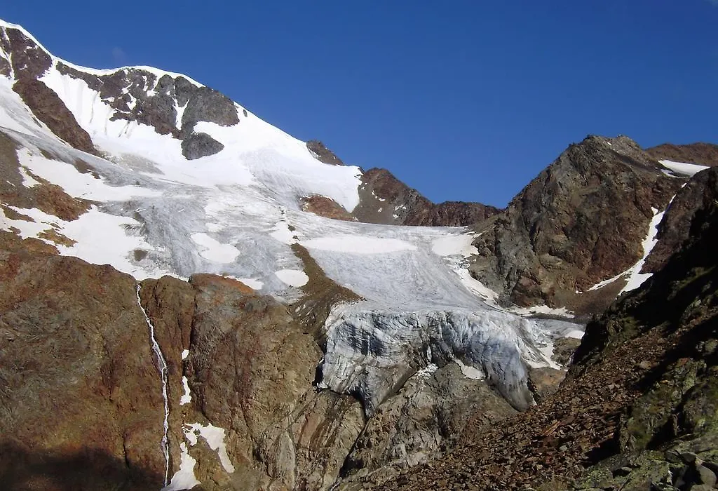 Haus Alpengluehn-1