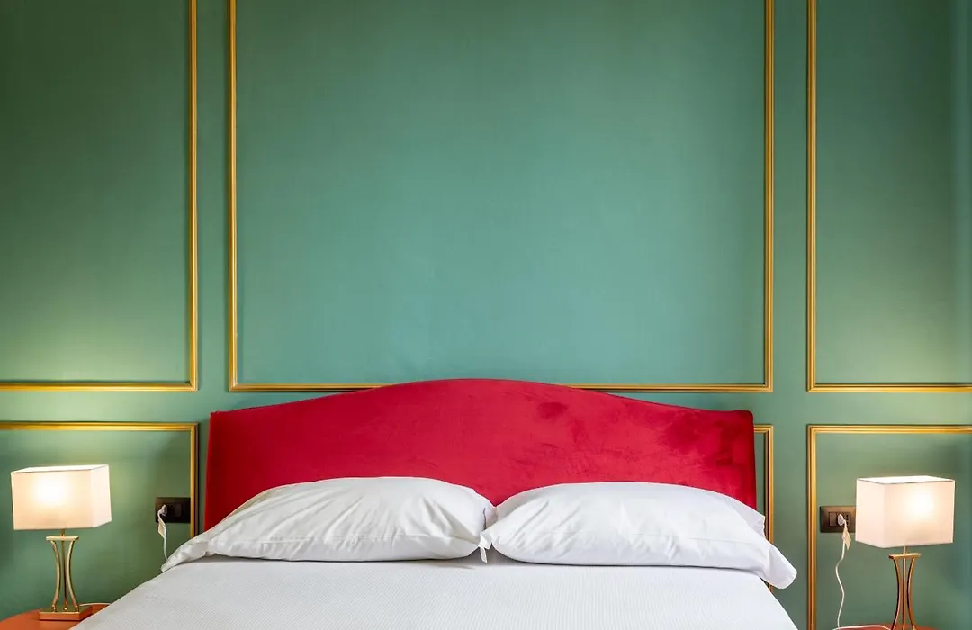 Residenza D'Epoca White Room-1