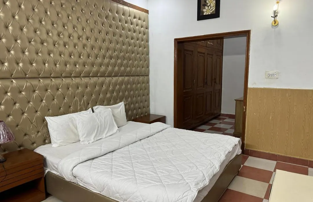 Casa Blanca Guesthouse Islamabad-1