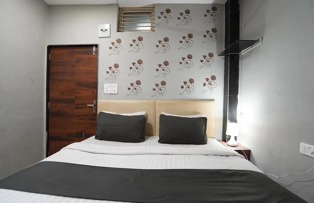 Hotel Sai Inn, Ahmedabad Airport-1