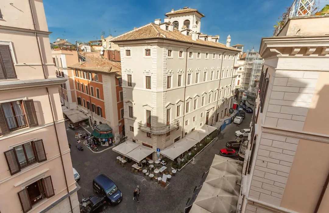 Daplace - La Mongolfiera Rooms In Navona-1