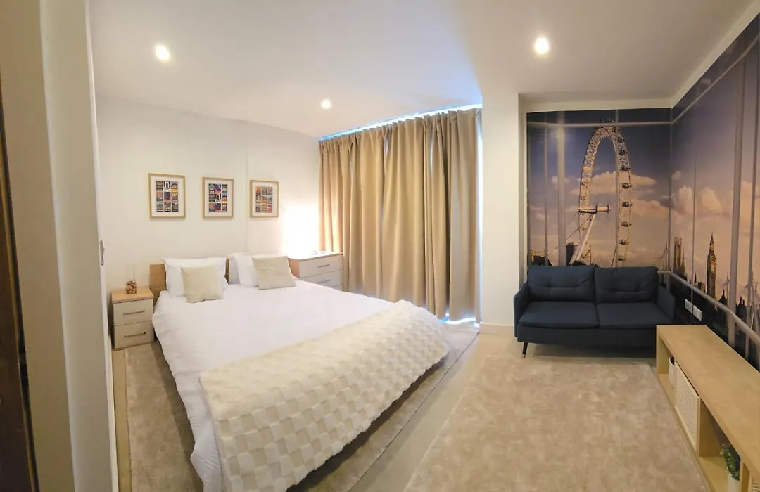 Elegant En-Suite-1