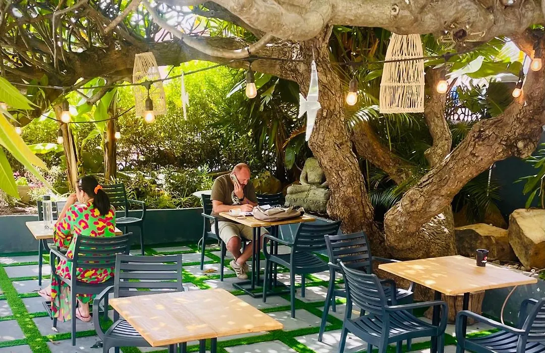 Moy Guesthouse & Backpackers-1