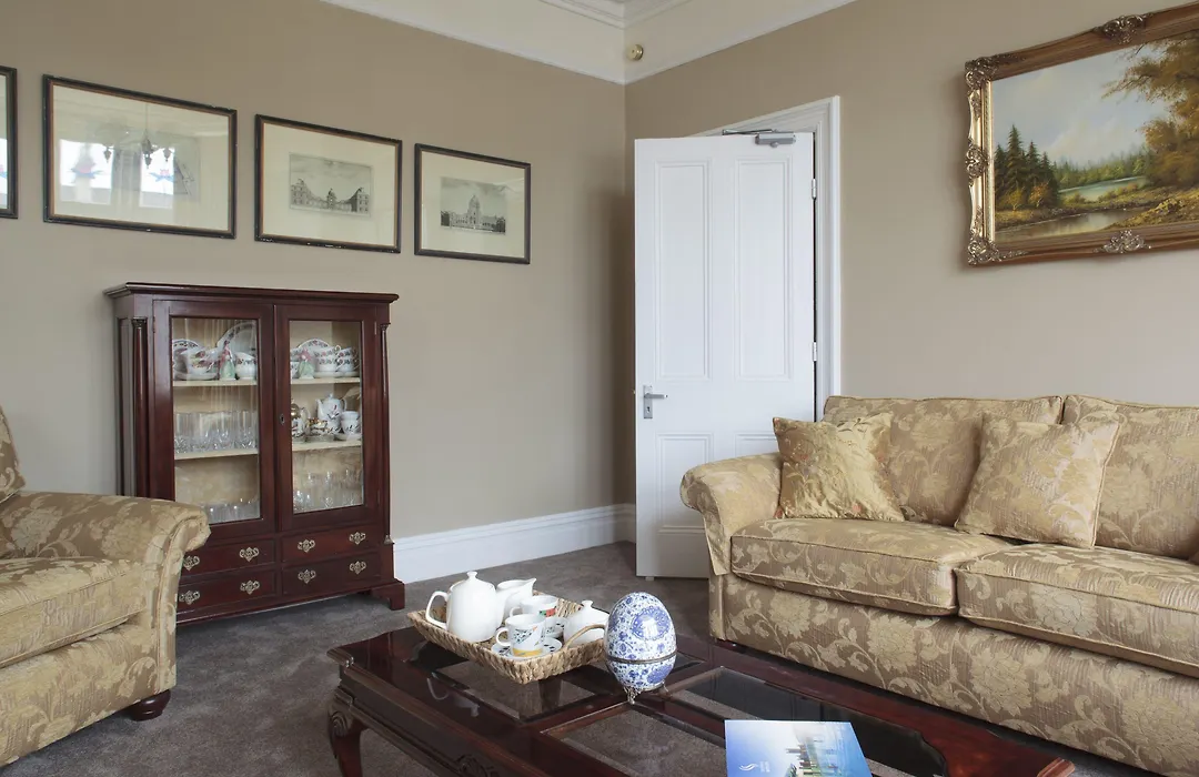 2 Crescent Gardens Guest House-1