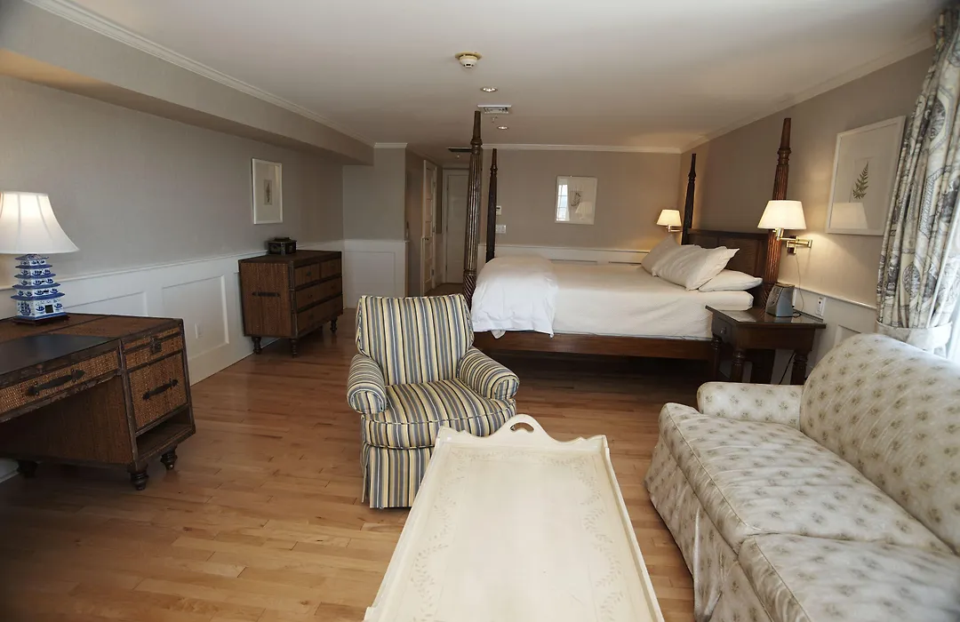Anchor Inn Beach House-1