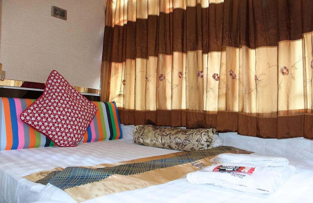 Temple Street Hotel-1
