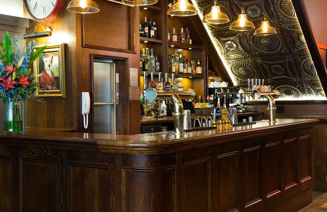 The Grafton Arms Pub & Rooms-1