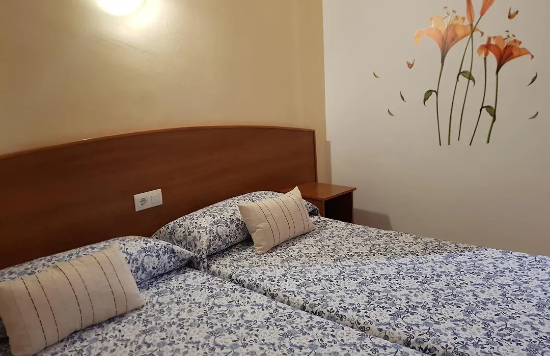 Hostal Mary - Adults Only 18 And Up-1