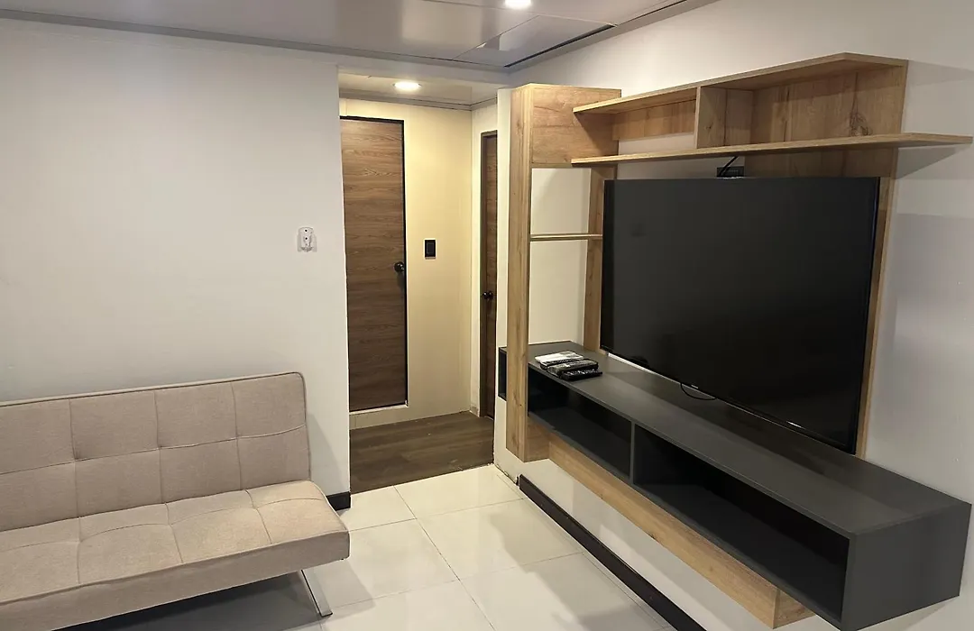 Ivootel-1