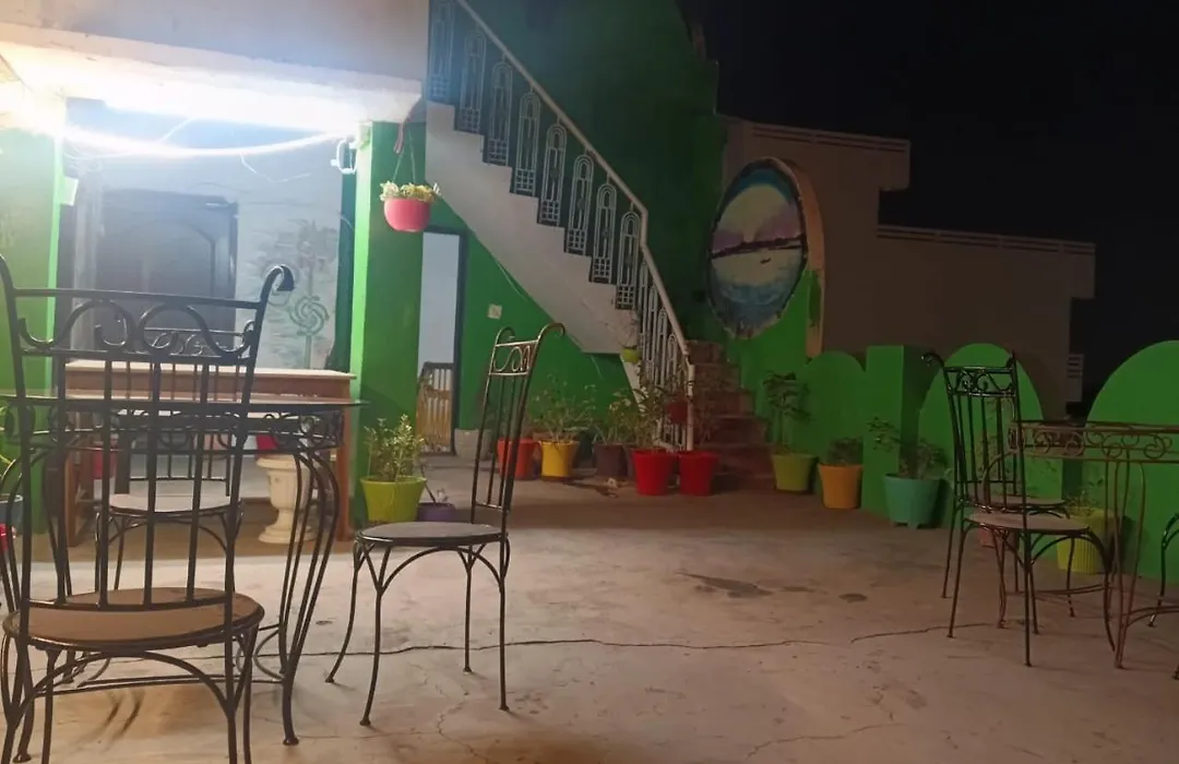 Sandhya Guest House Varanasi Near Ganga River-1