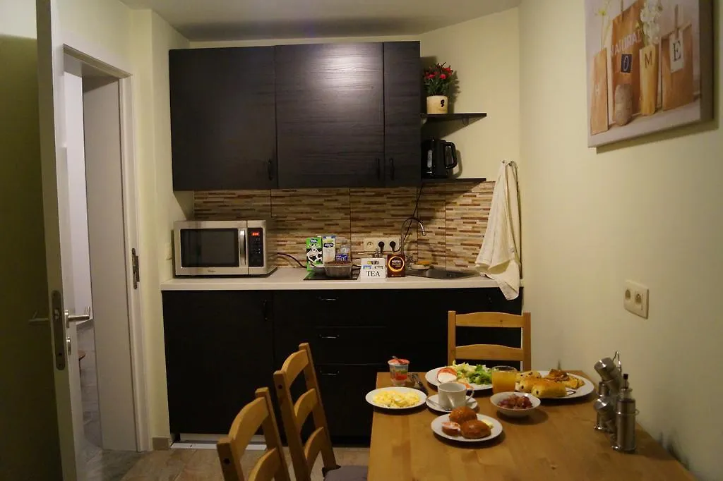 Eu Guesthouse-1