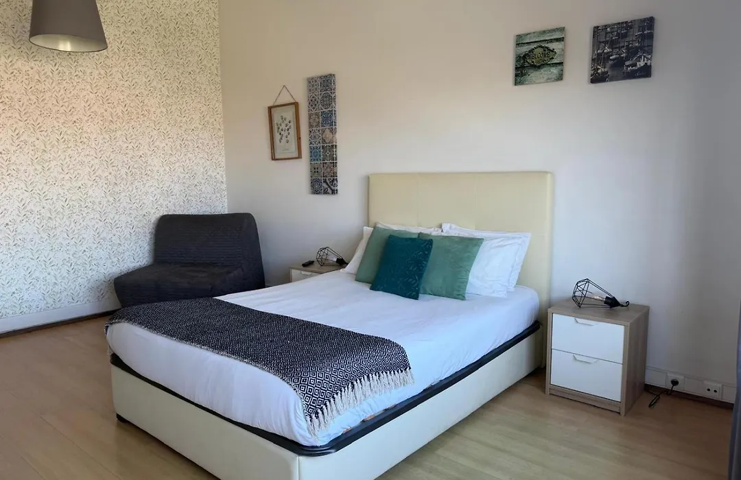 Oporto Trindade Residence-1