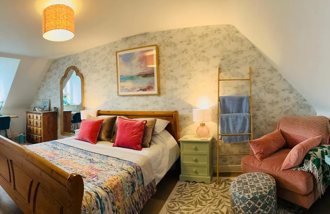 Number 2, Spacious Rooms, Near Ironbridge!-1