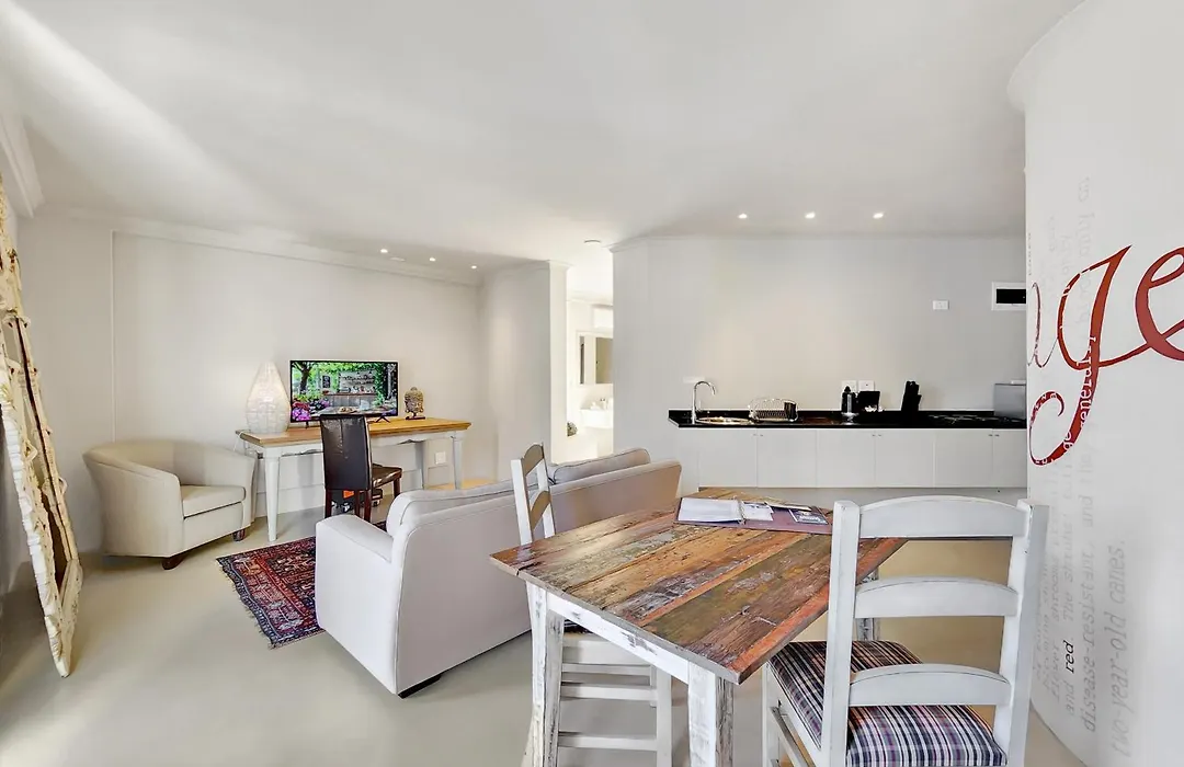 Rouge On Rose Boutique Hotel-1