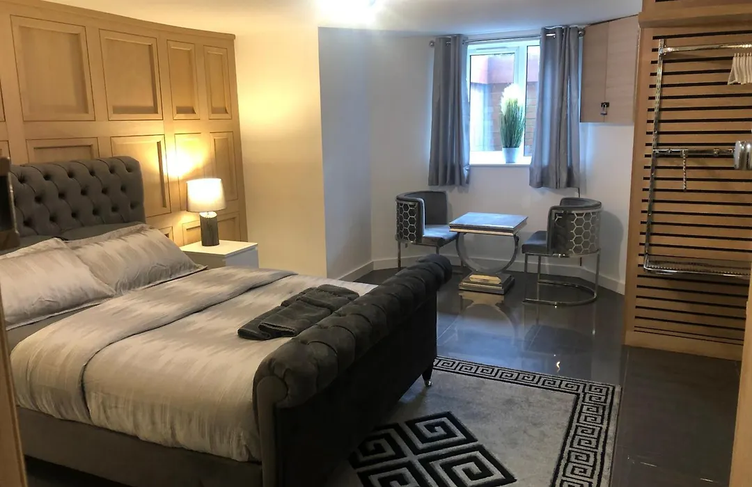 Hendham House - Near Etihad Stadium, Coop Live Arena, Ao Arena, Piccadilly Train Station & Manchester City Centre-1