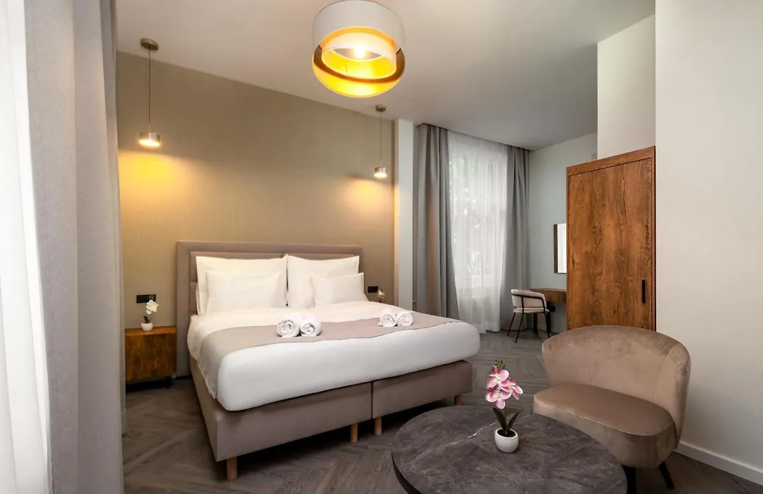 Evergreen Suites Budapest-1