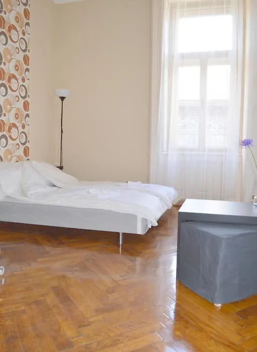 Synagogue Central Guest House-1
