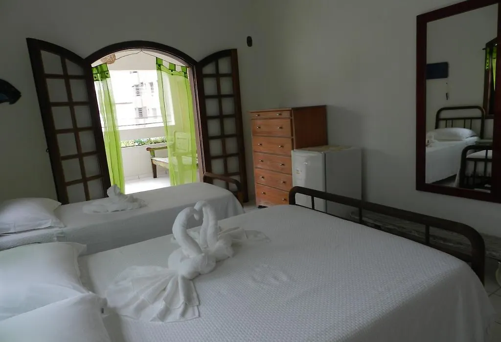 Praia Canto Do Forte Guest House-1