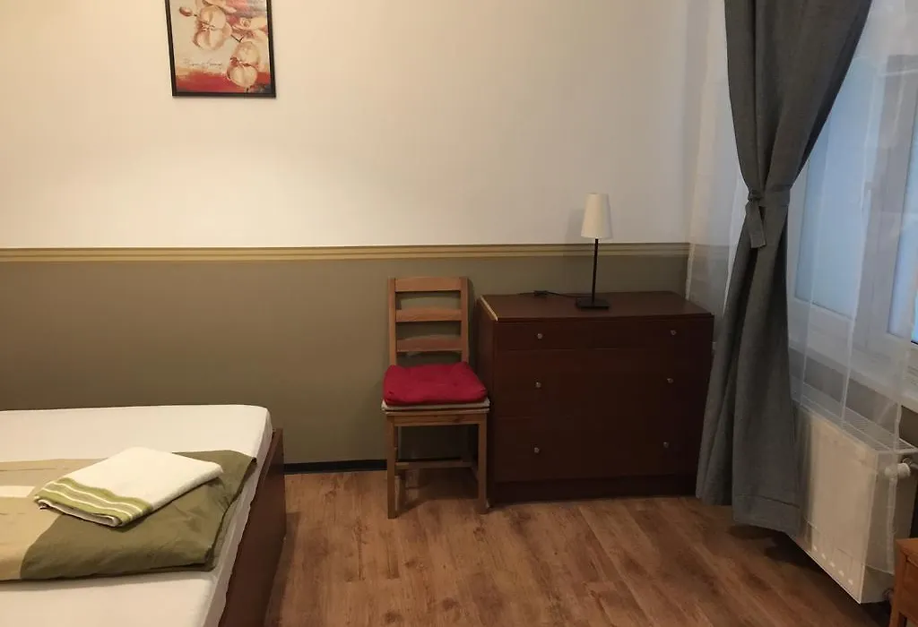 Elvis Guesthouse-1