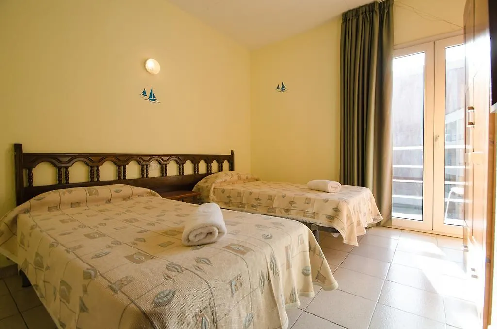 Hostal Lloret-1