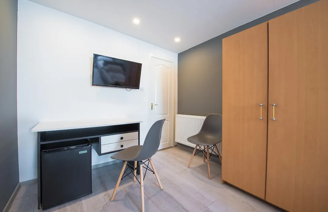 Chesscom Guesthouse-1