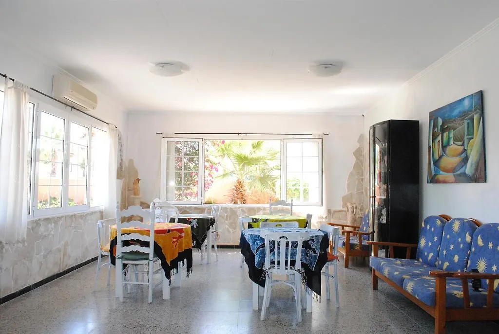 Hostal Paris Ciutadella-1