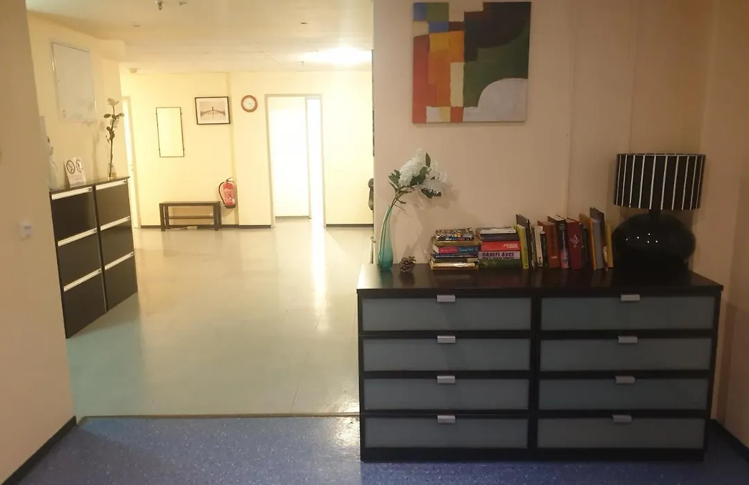 Thomas Rooms-1