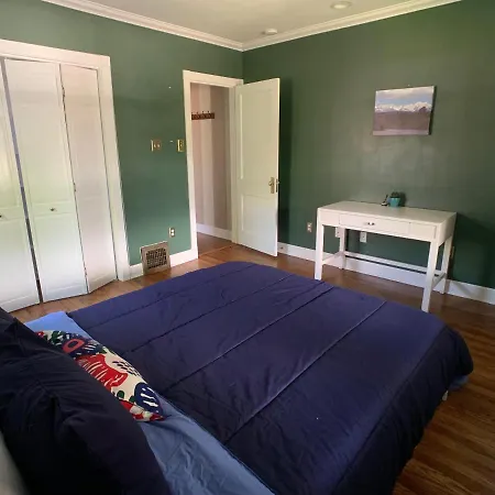 Private Room In West Highlands House-3