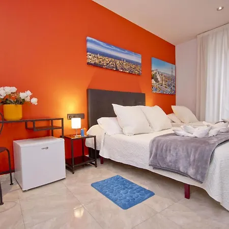 Barcelona City Centre Hostal-2