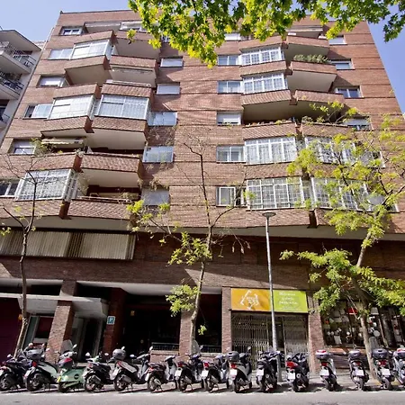 Barcelona City Seven Hostal-3