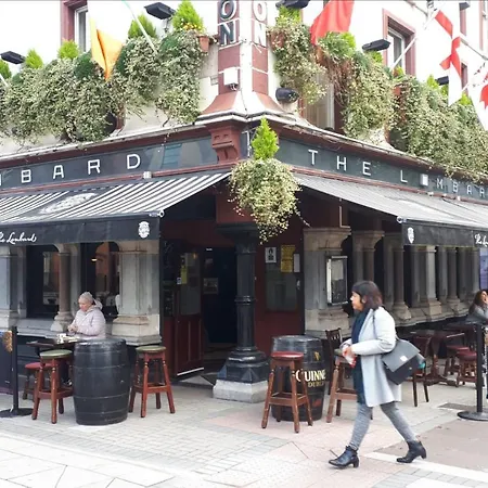 The Lombard Townhouse-2